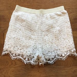 🚫Sold🚫American Eagle Lace Shorts